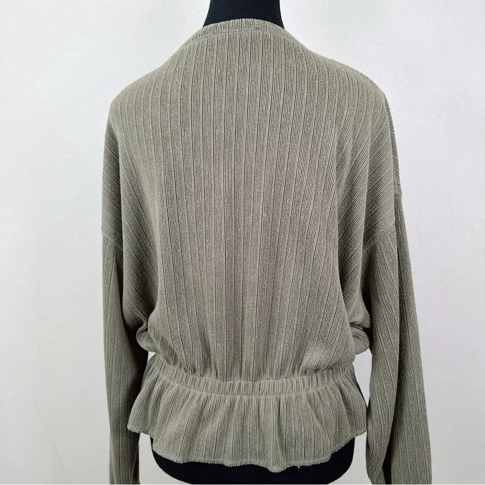 Zara Womens Size Medium Crew Neck Textrued Ribbed Long Sleeve Ruched Waist Top